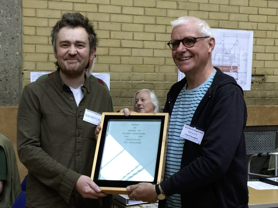 Tim Ellis is presented the 2016 Reinier Hendriksen Trophy by Chris O'Donoghue